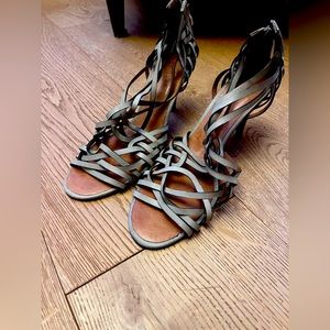 Vero Cuoio grey strappy high heel sandals